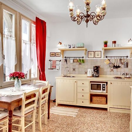 Apartamento Ca' Badoer Frari Venecia Exterior foto