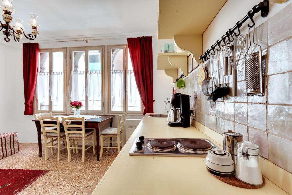 Apartamento Ca' Badoer Frari Venecia Exterior foto