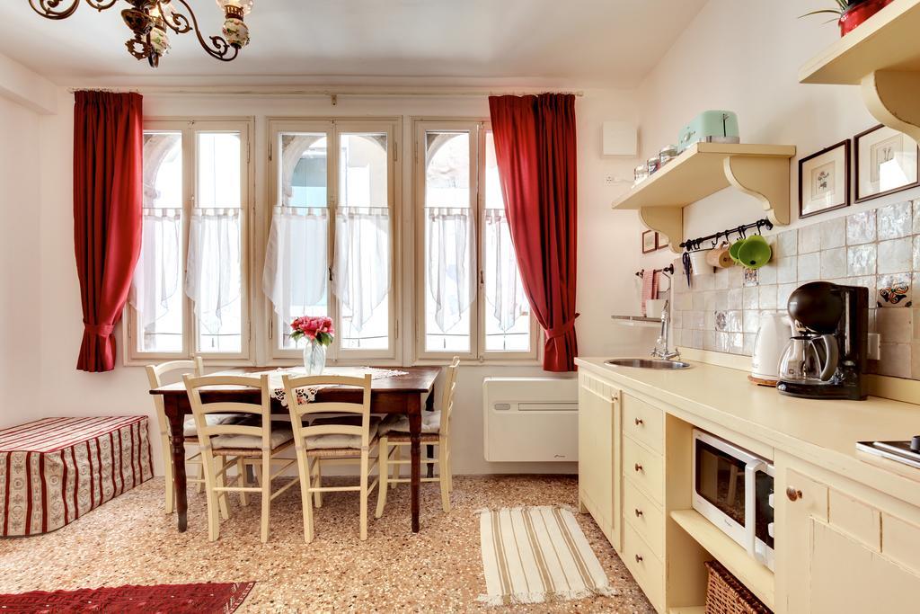 Apartamento Ca' Badoer Frari Venecia Exterior foto