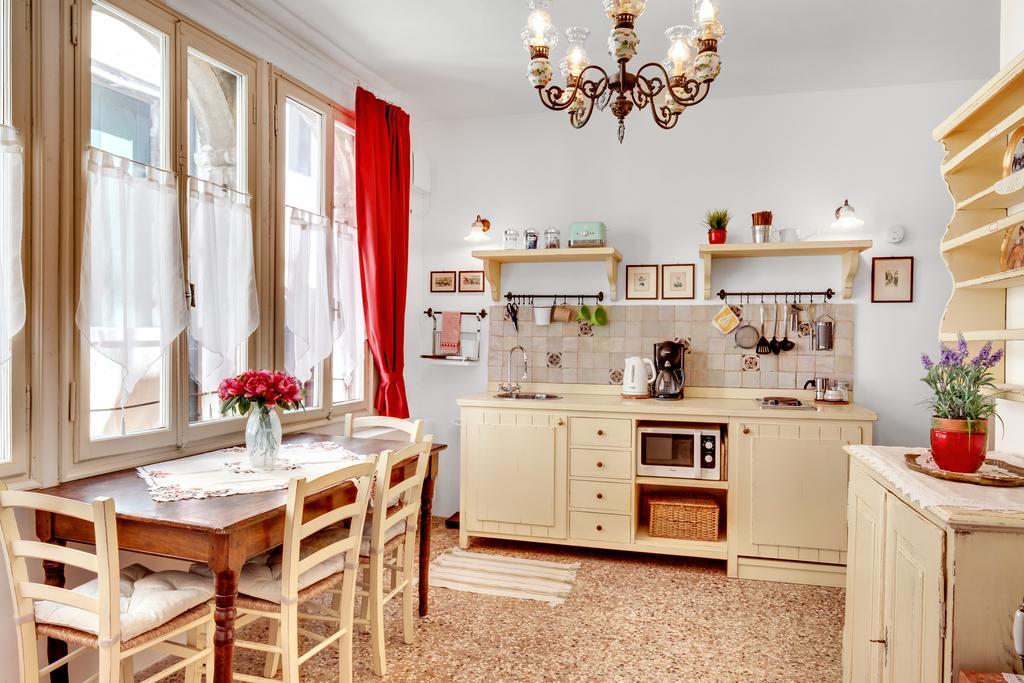 Apartamento Ca' Badoer Frari Venecia Exterior foto